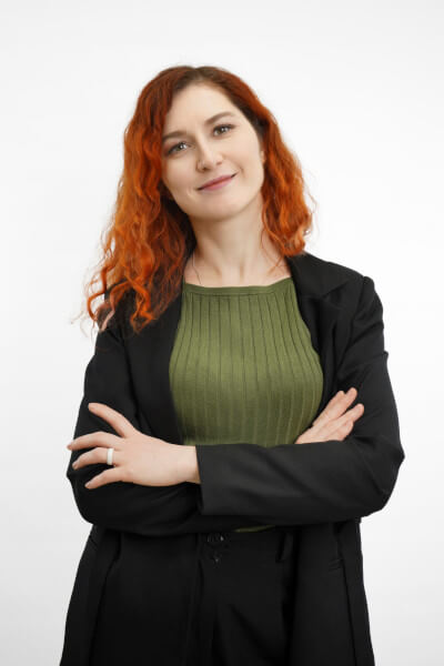 Елена Закис